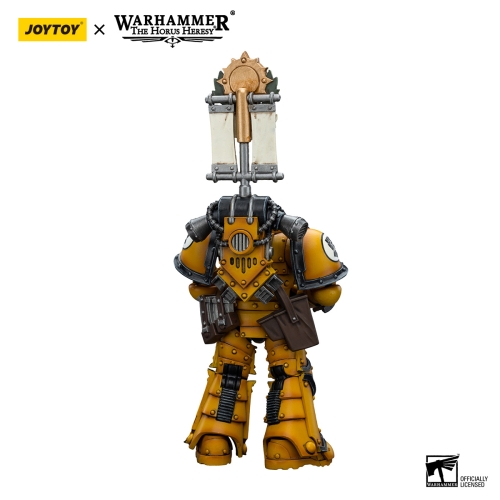 JOYTOY - Imperial Fists MkIII Tactical Legionaries - Legionary with Legion Vexilla